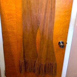 Suede tan pants with fringe